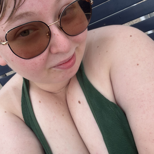 Rayne F. profile photo