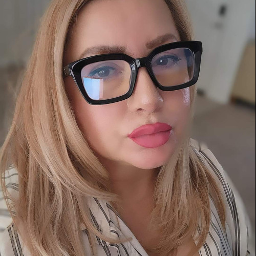 Marie F. profile photo