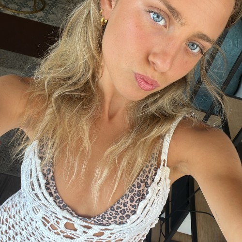 Ashleigh H.