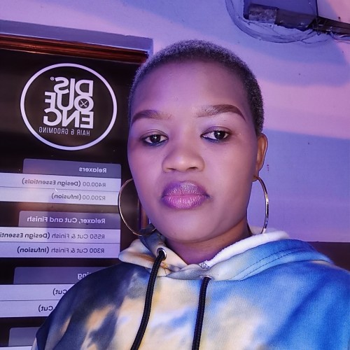 Hlengiwe  D.