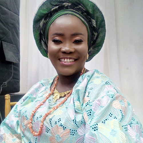 Folake  A.
