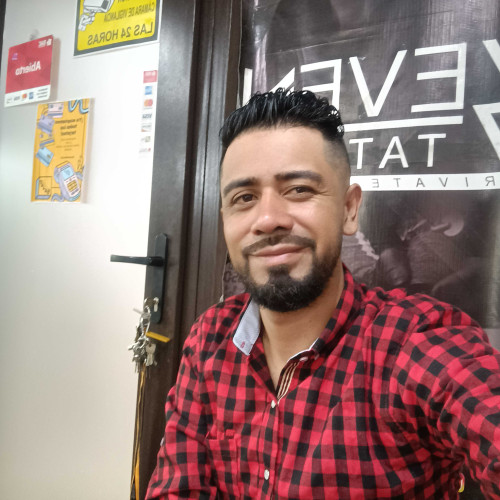 carlos c. profile photo