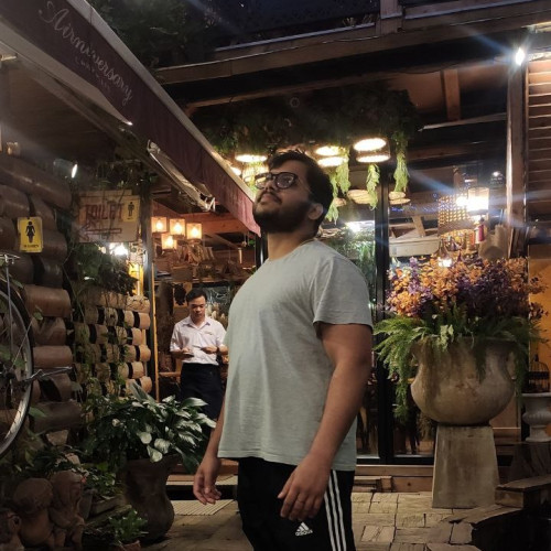 Vivek G.