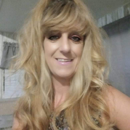 Julie P. profile photo