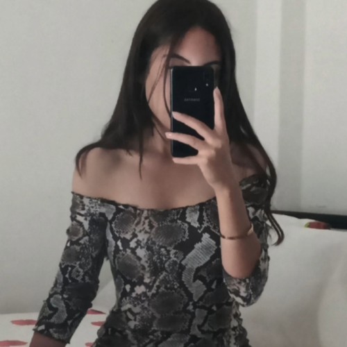 Farah M.