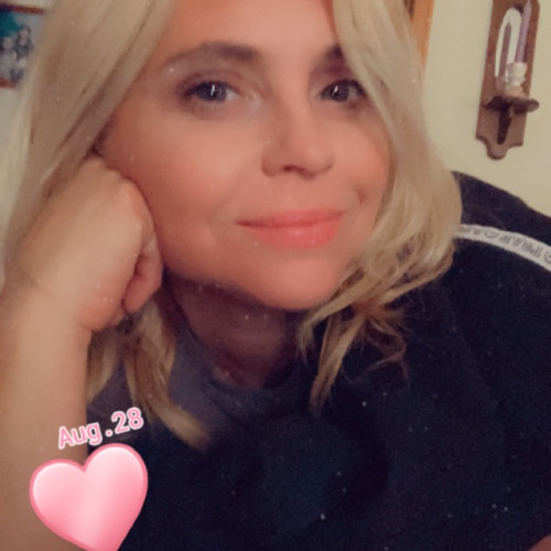 Lizzy M.