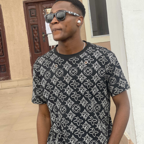 IBUKUN J. profile photo