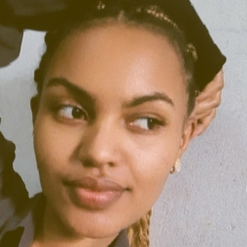 Lensa R.