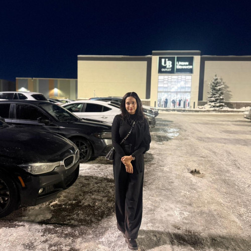 maryam n. profile photo