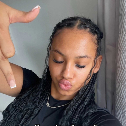 suzzy l. profile photo
