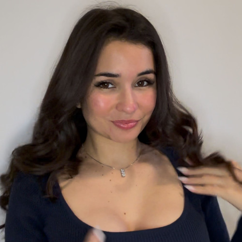Selene R. profile photo