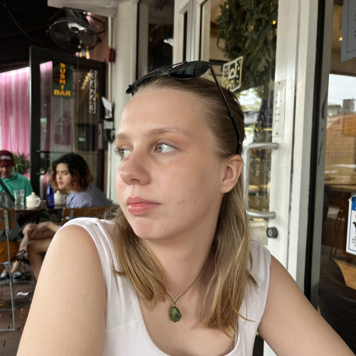 Victoria P.