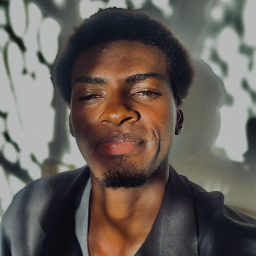 LOU l. profile photo