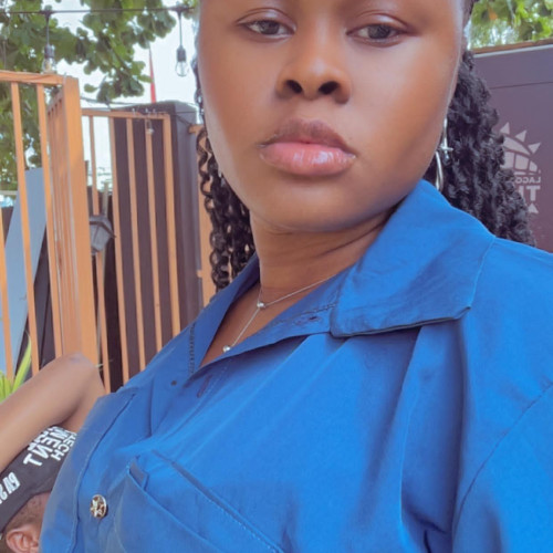 Vee i. profile photo