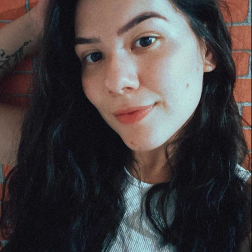 Stefanie R.