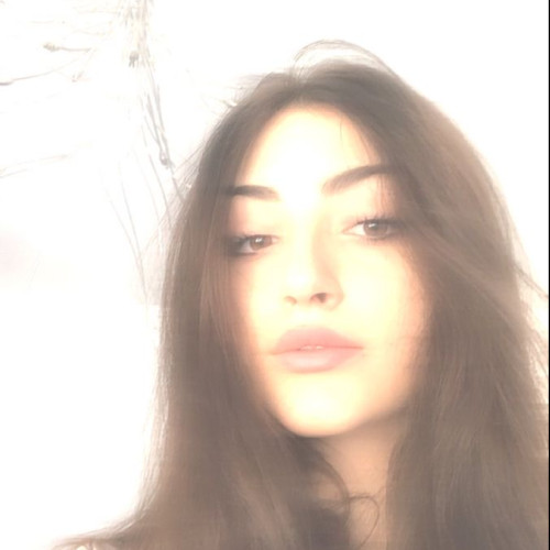 luna J. profile photo