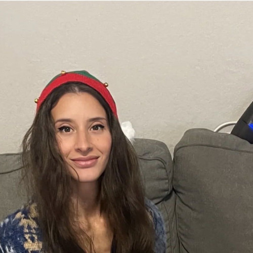 Izzy l. profile photo