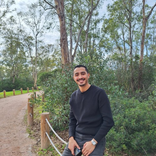 Yahia E.