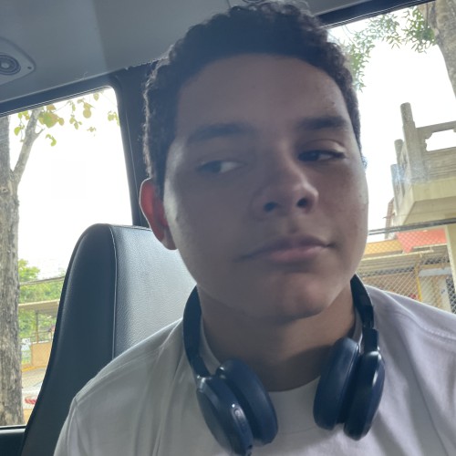 Roberto R.