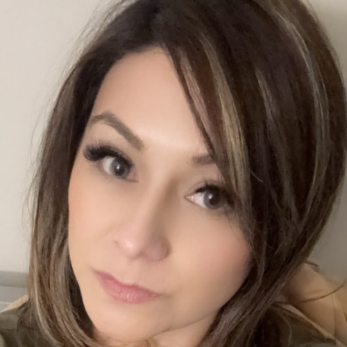 Luz D.