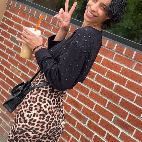Julie G. profile photo