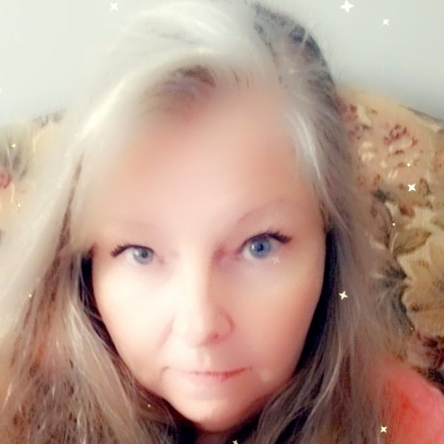 Lora L. profile photo