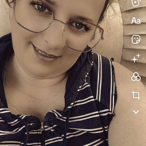 miruna m. profile photo