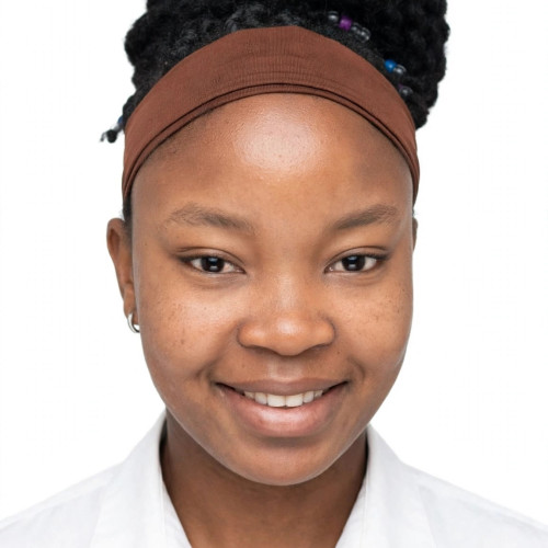 Essy L. profile photo