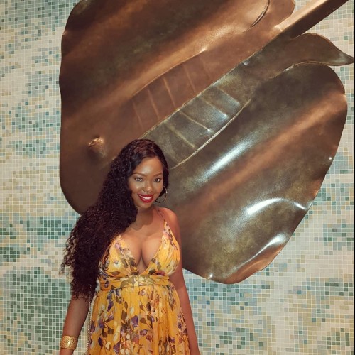 Shaniek R.
