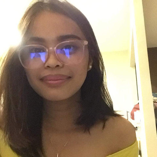 Mia D.