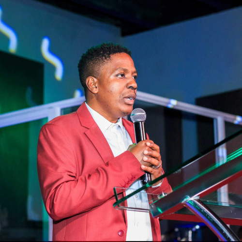 andile M. profile photo