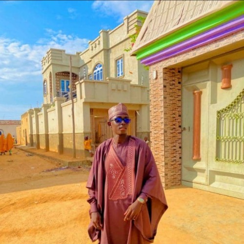 Mustapha  B.