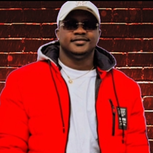 Luis  r. profile photo