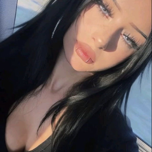 lizz B. profile photo