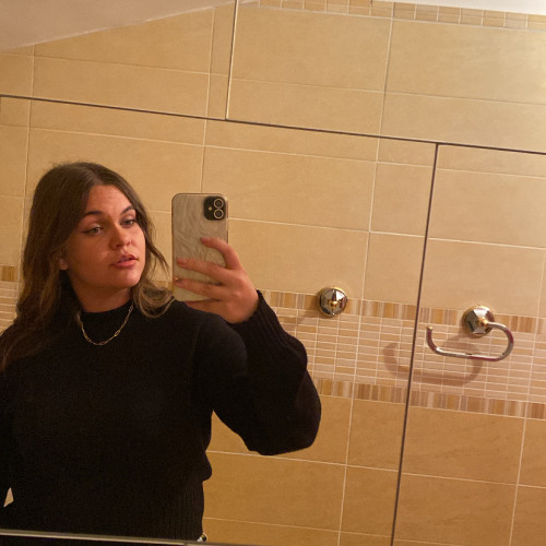 Laura S.