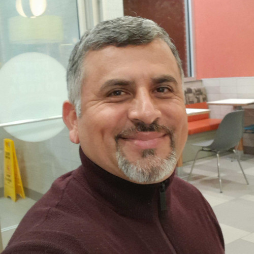 MAURICIO R.
