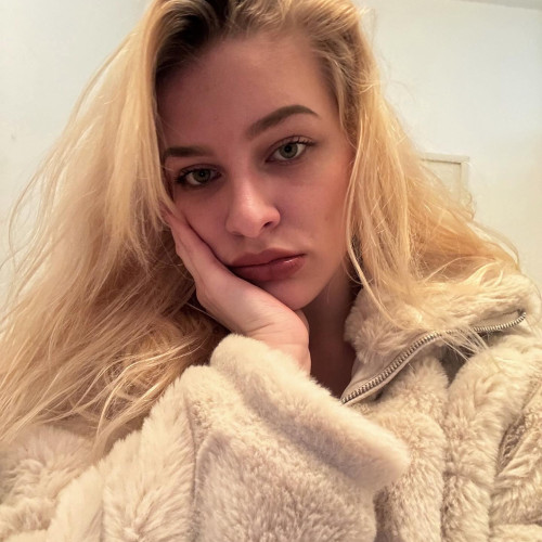 Lara M.