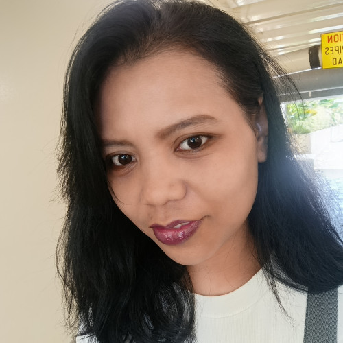 Dewi M.