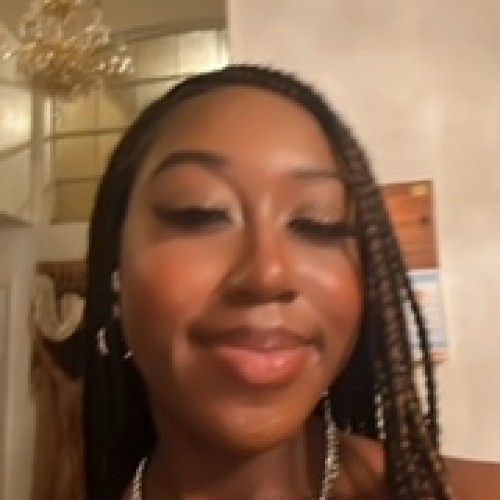 Gabby L.