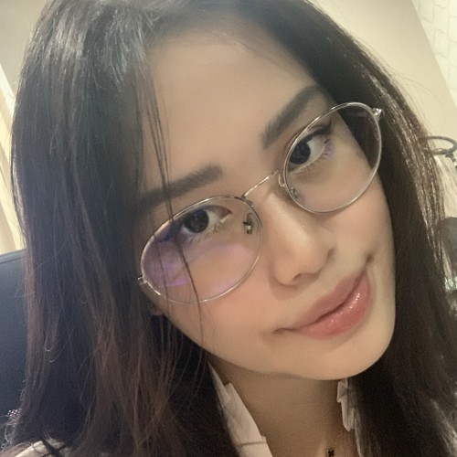 Nicole O.