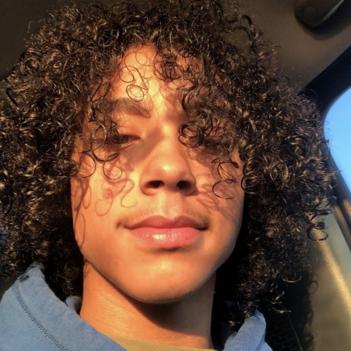 Shun  E. profile photo