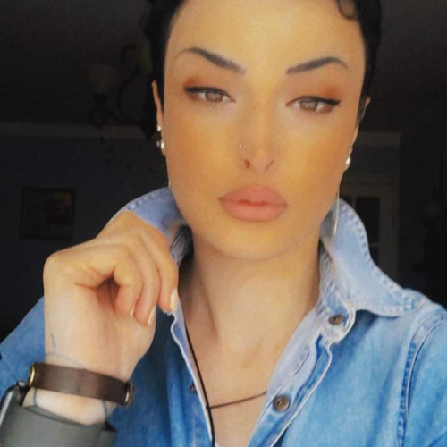 Mariam  D.