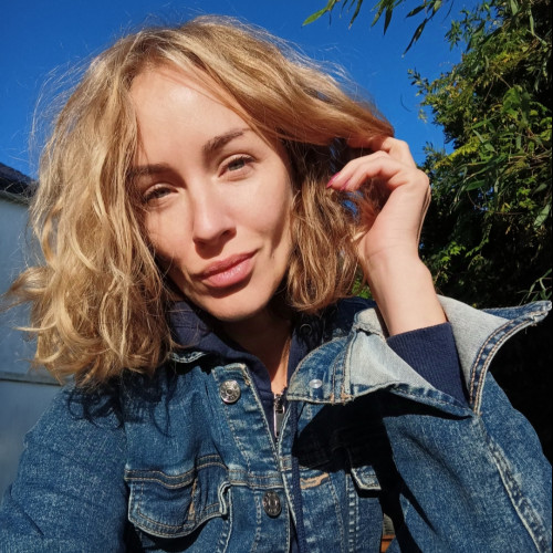 Alexandra  B.