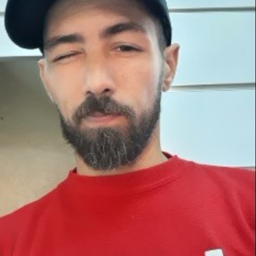 Amine  V. profile photo