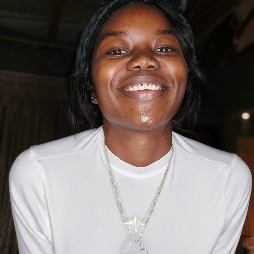 Ayanda S.