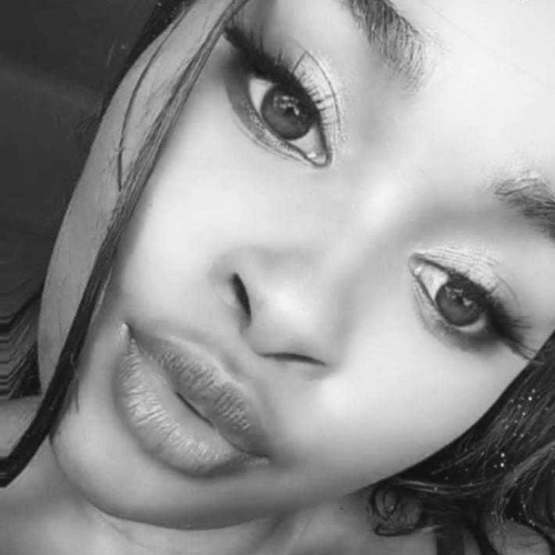 Zenande s. profile photo
