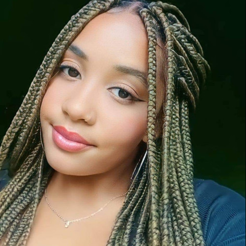 Thais G. profile photo