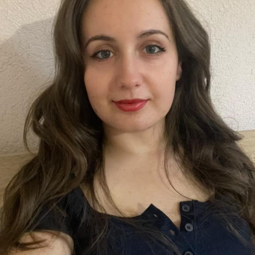 Elina B.