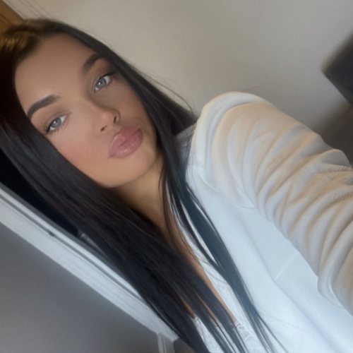 Gemma R.
