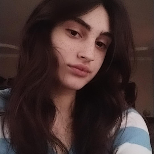 Nini J.
